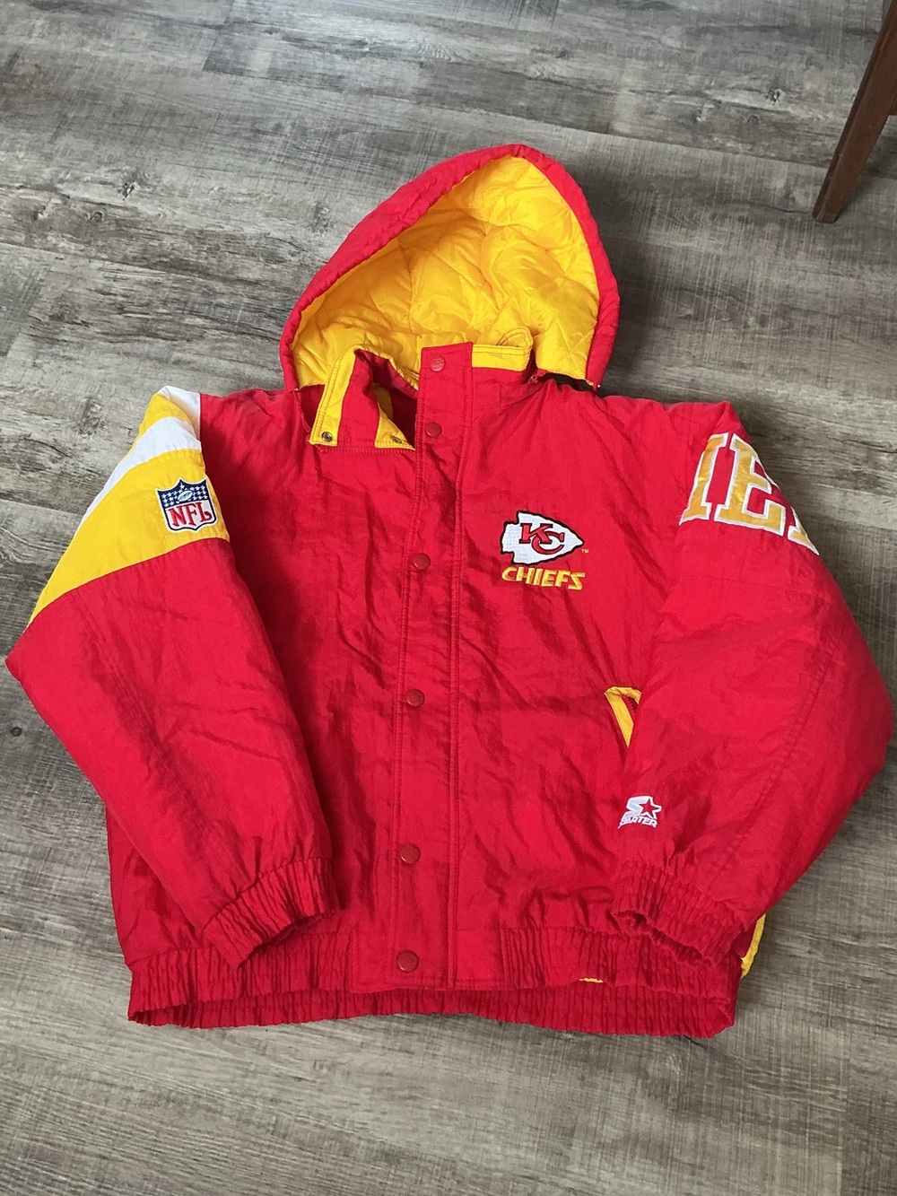 STARTER Kansas City Chiefs Red & Yellow Kids Jacket
